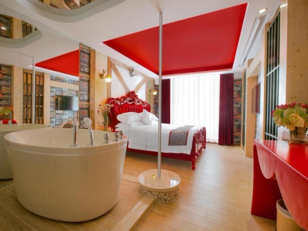 Vienna Hotel - Shenzhen Dongmen Hubei Metro Station Екстер'єр фото