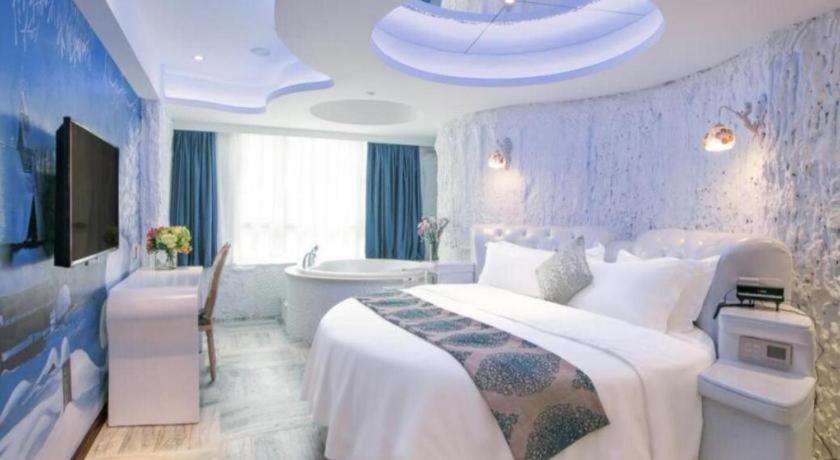 Vienna Hotel - Shenzhen Dongmen Hubei Metro Station Екстер'єр фото