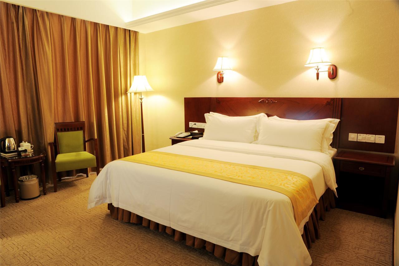 Vienna Hotel - Shenzhen Dongmen Hubei Metro Station Екстер'єр фото