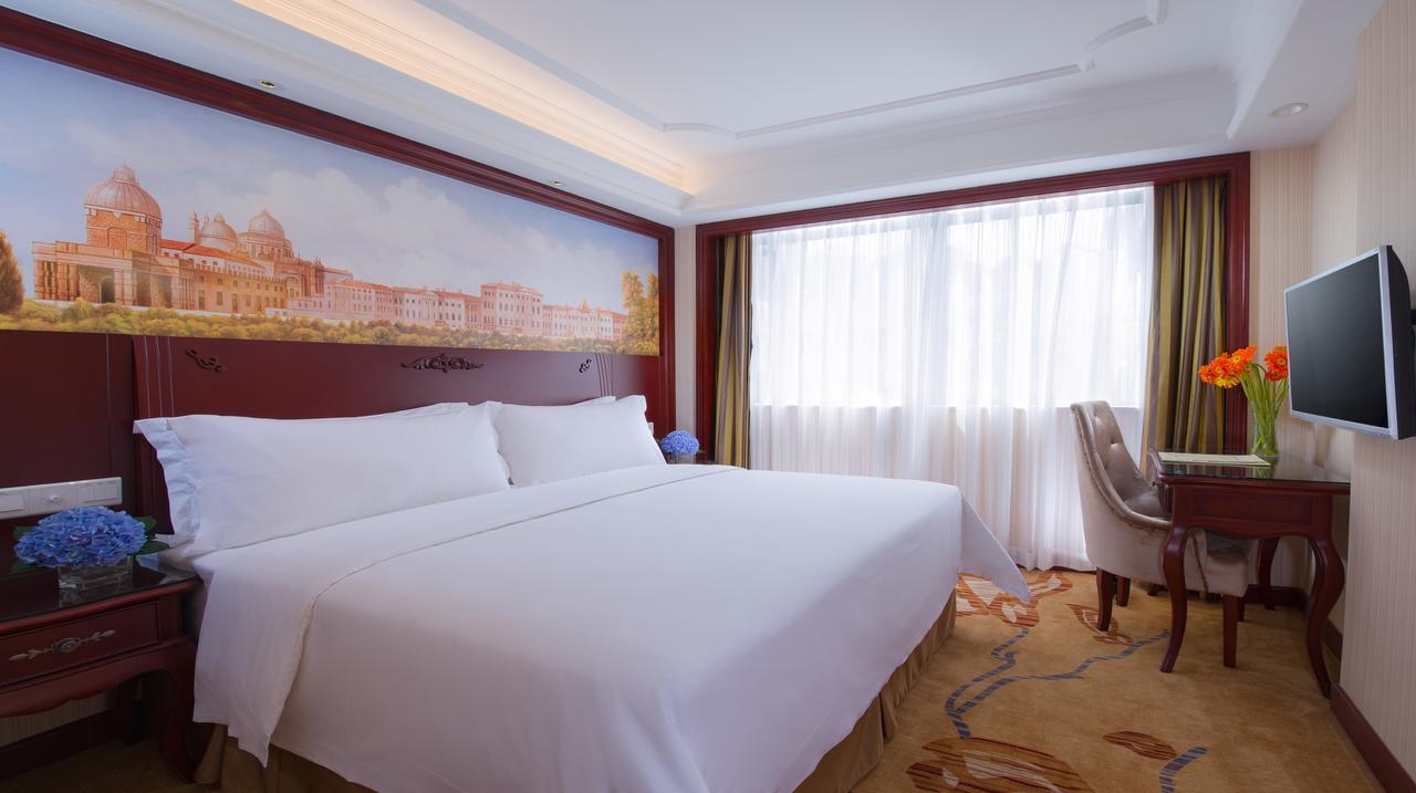 Vienna Hotel - Shenzhen Dongmen Hubei Metro Station Екстер'єр фото
