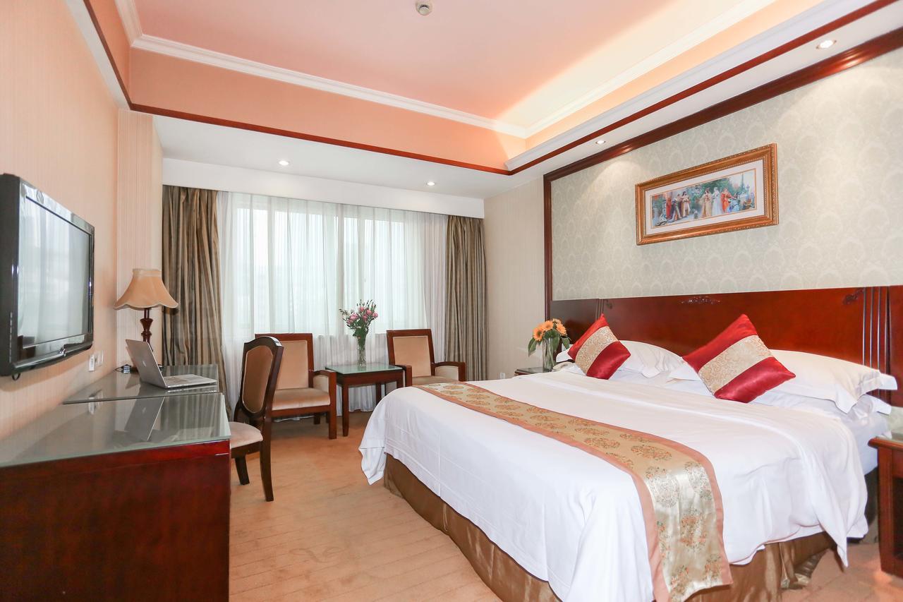 Vienna Hotel - Shenzhen Dongmen Hubei Metro Station Екстер'єр фото